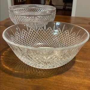 Clear crystal glass serving bowl